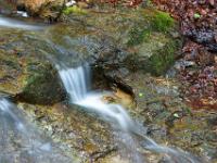 Kleine Kaskade mündet in Kolke
